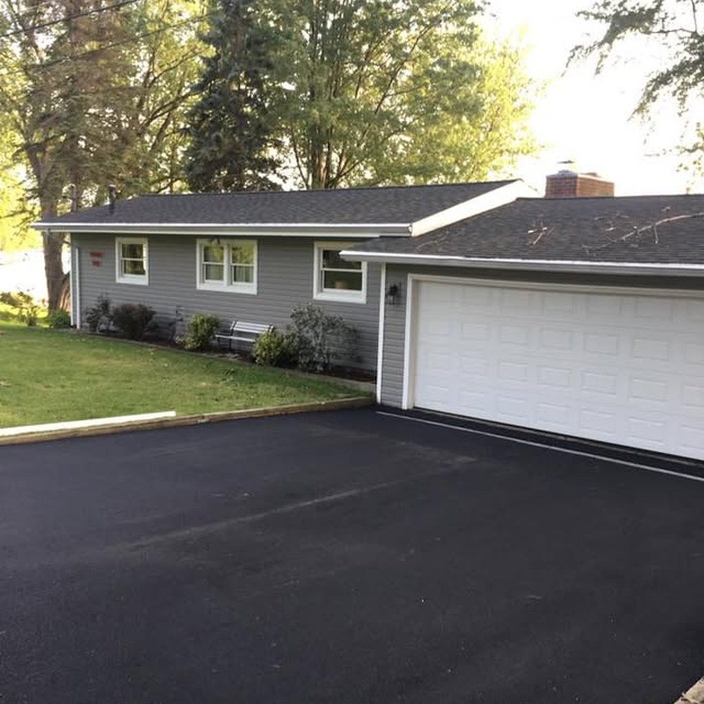 Driveway Paving in Erie, PA by Roads Paving