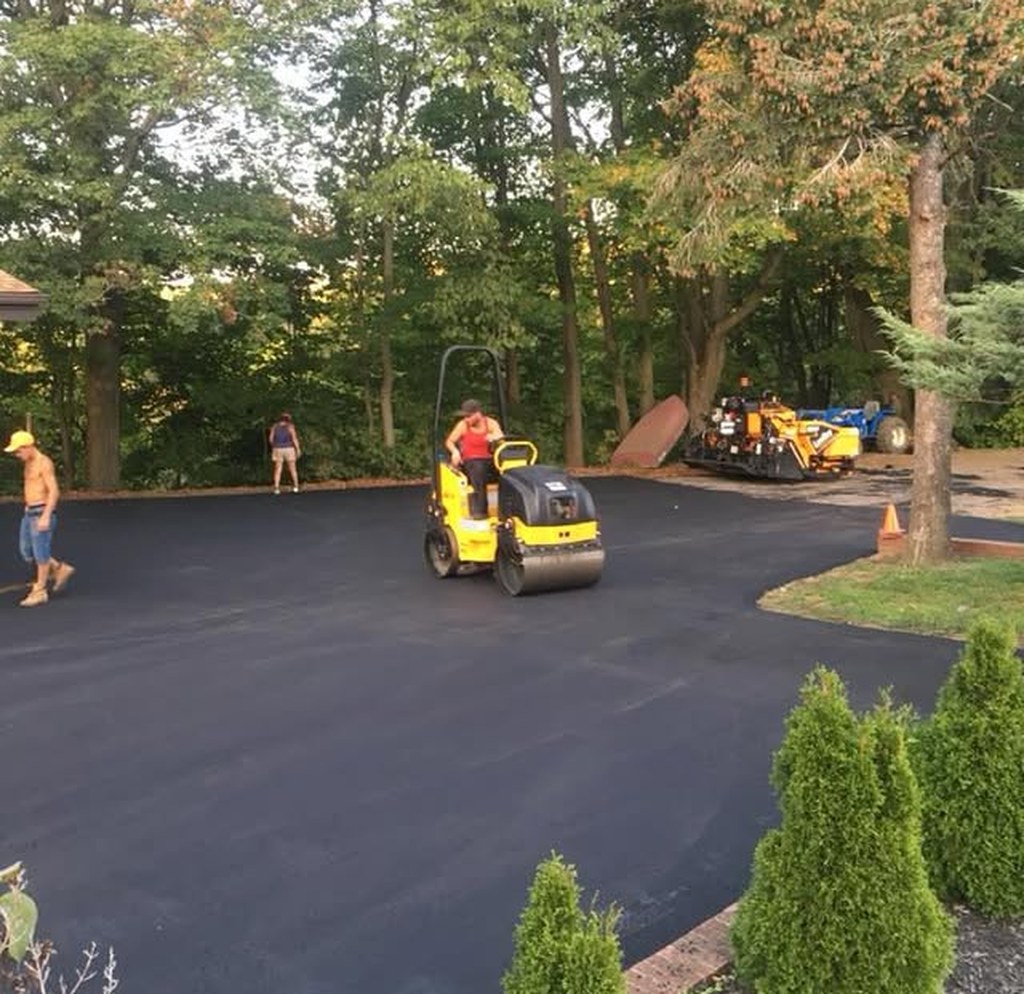 Sealcoating in Erie, PA by Roads Paving